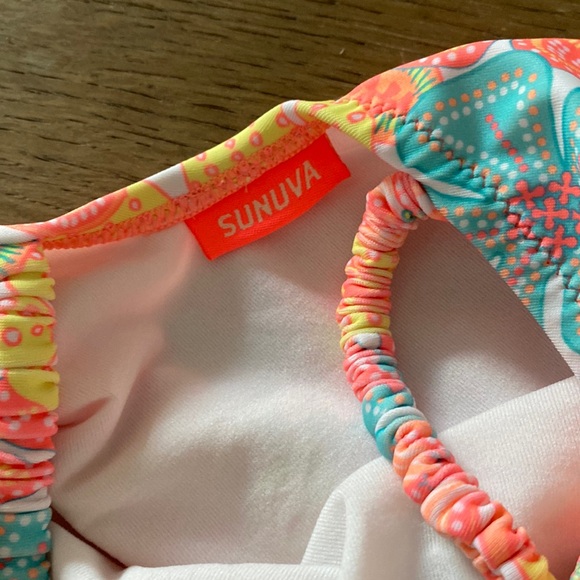 Sunuva flower pattern one piece swimsuit, Girls size 5-6 - Picture 4 of 6